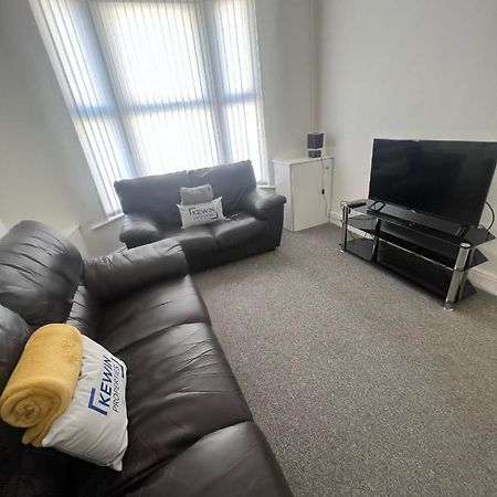 فيلا Large 3 Bed - 10 Mins To Centre ليفربول المظهر الخارجي الصورة