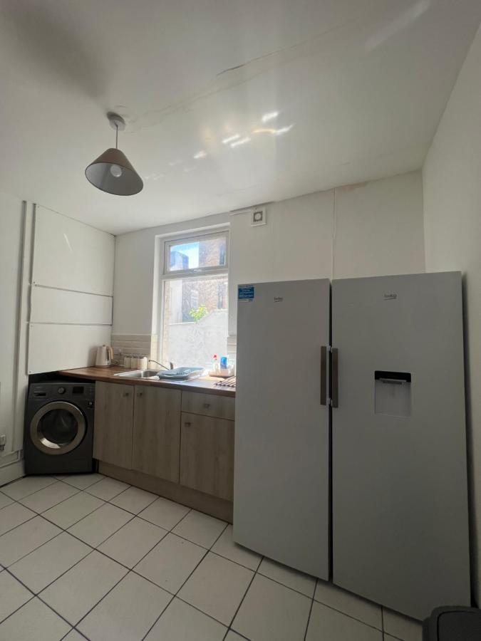 فيلا Large 3 Bed - 10 Mins To Centre ليفربول المظهر الخارجي الصورة